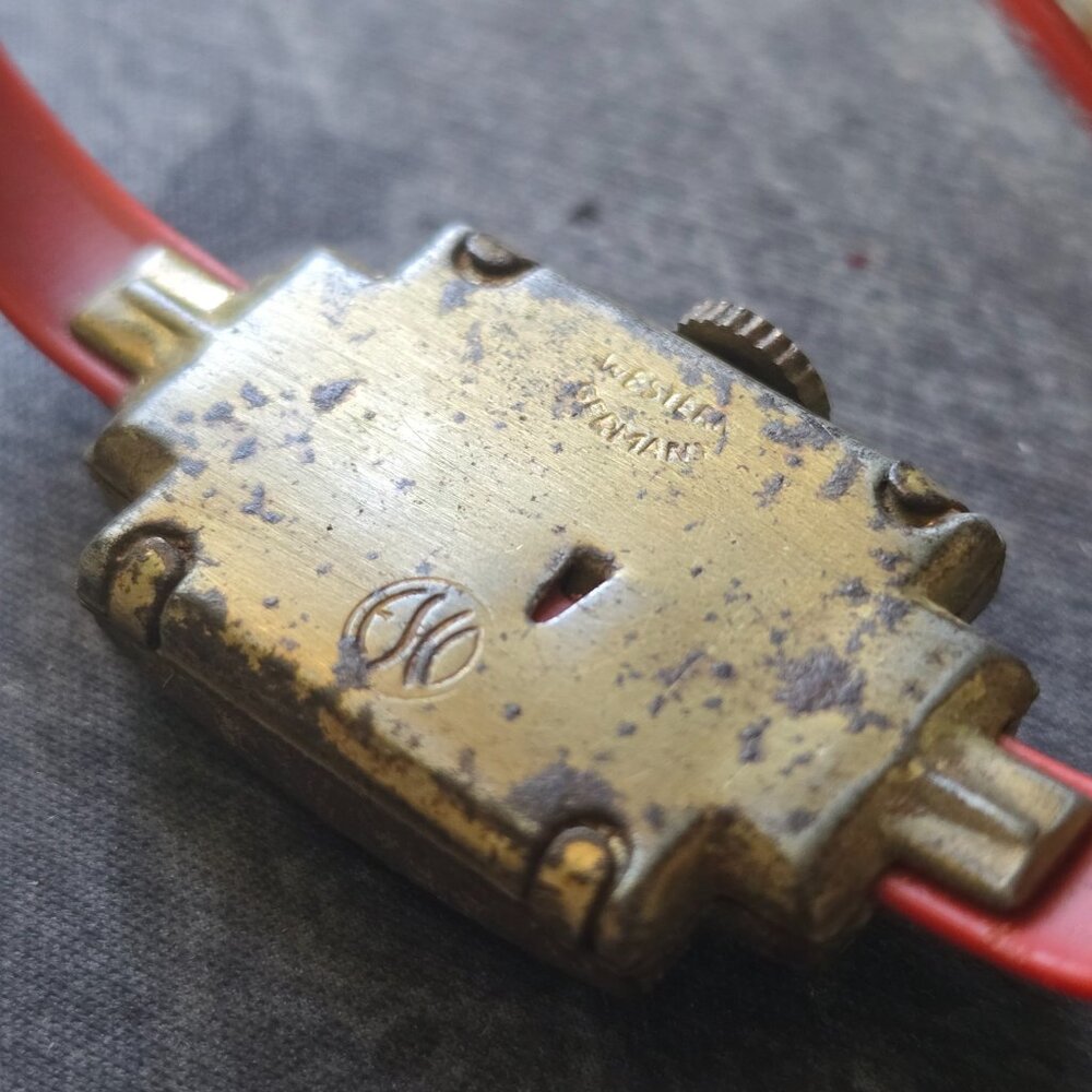 Vintage ESCO Esko Toy Wrist Watch Red Band Green Rhinestone Novelty 1930s 1940s - Picture 6 of 16